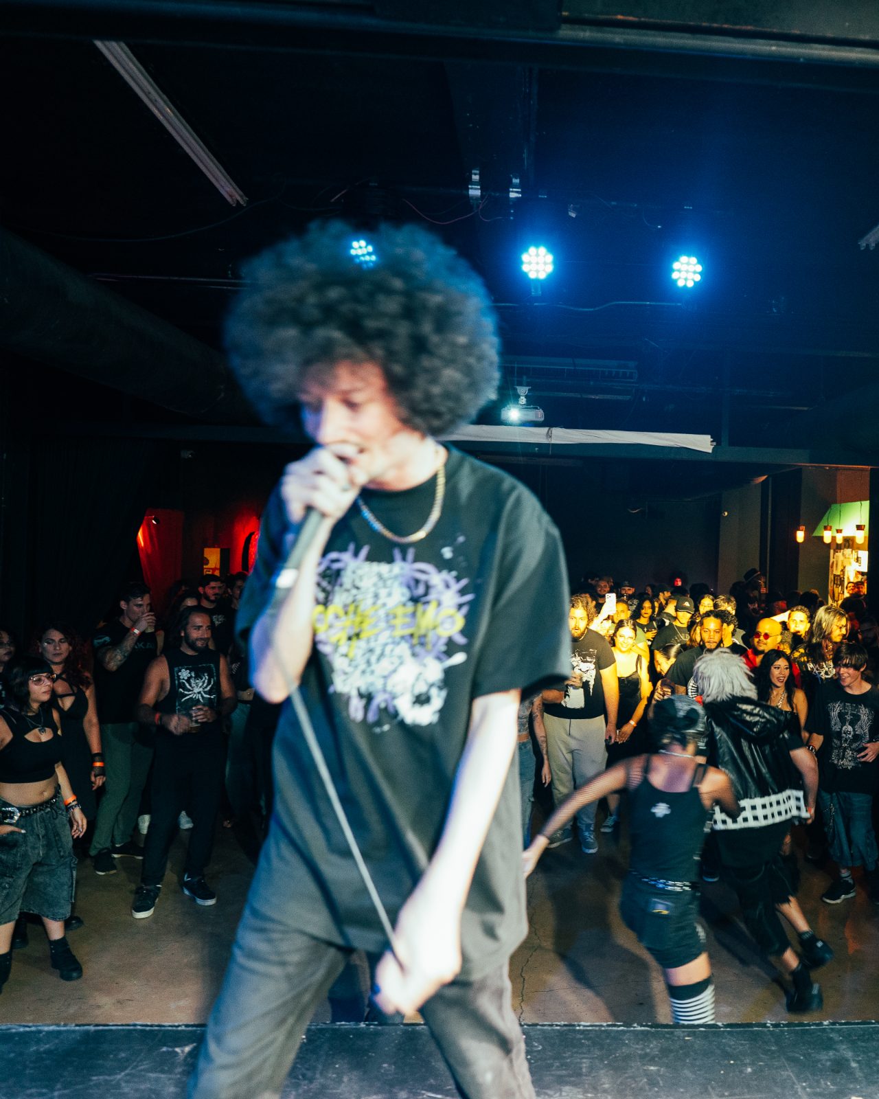 Bencore hosting Noche Emo in front of the crowd